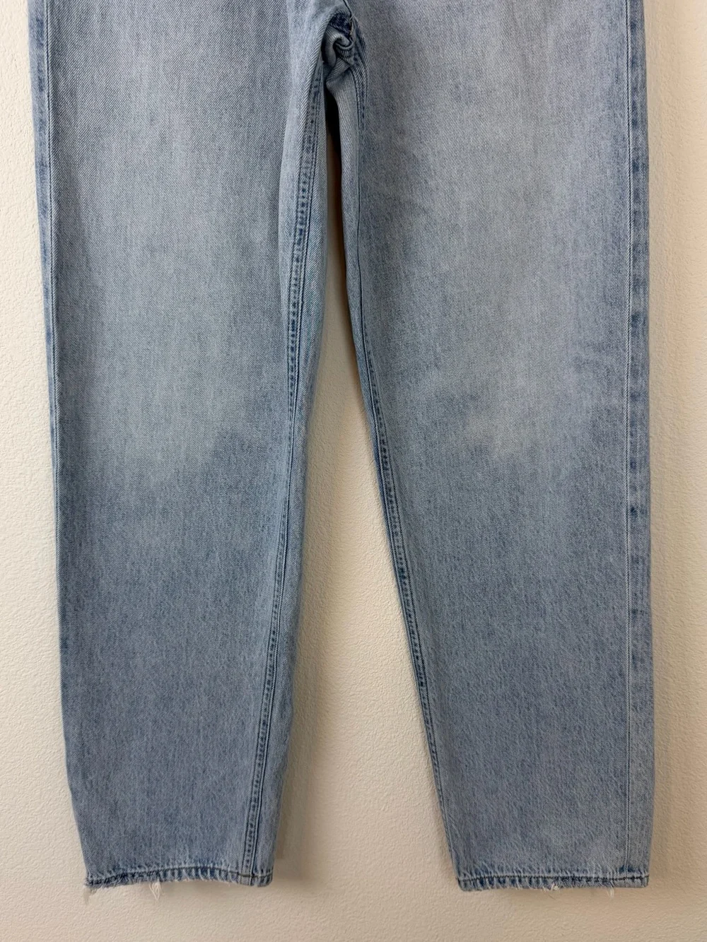 AGOLDE Criss Cross Upsized Jean in Suburbia - Picture 7 of 15